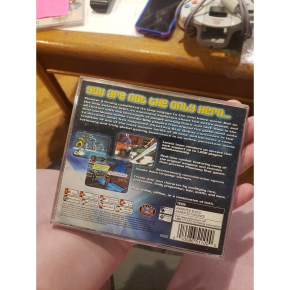 Phantasy Star Online for Sega Dreamcast - Picture 2 of 8